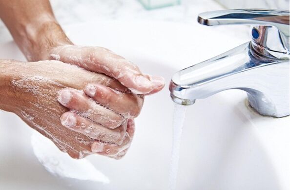 Mielőtt gluténmentes ételt készítene gyermekének, mosson kezet. 